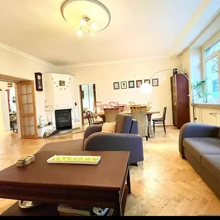 Economy 2 Min From The Main Station Bratislava